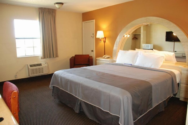 Apple Tree Inn image 10